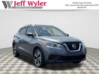 Used 2019 Nissan Kicks SV image 1