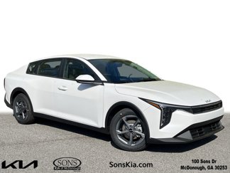 New 2025 Kia K4 LXS image 1