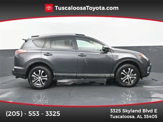 Used 2018 Toyota RAV4 LE image 1