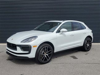 Certified 2024 Porsche Macan image 1