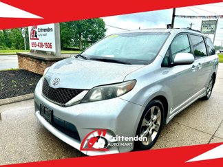 Used 2011 Toyota Sienna SE image 1