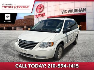 Used 2005 Chrysler Town & Country Touring w/ Leather Interior Group image 1