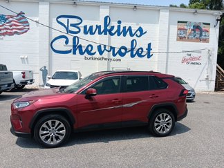 Used 2021 Toyota RAV4 XLE Premium image 1