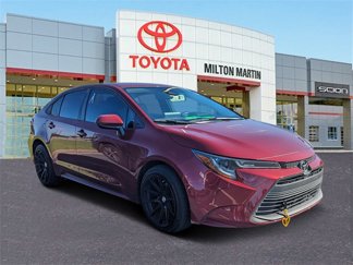 Used 2023 Toyota Corolla LE image 1