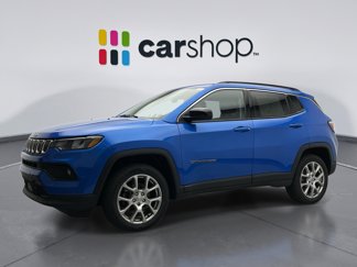 Used 2022 Jeep Compass Latitude image 1