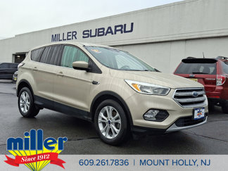 Used 2017 Ford Escape SE image 1