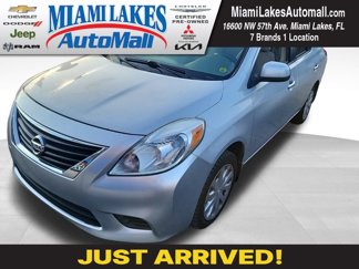 Used 2012 Nissan Versa SV image 1