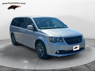 Used 2018 Dodge Grand Caravan SE image 1