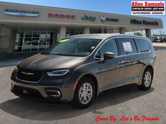 Certified 2023 Chrysler Pacifica Touring-L image 1