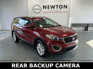 Used 2017 Kia Sorento LX w/ LX Convenience Package image 1