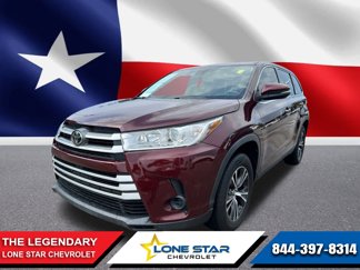 Used 2019 Toyota Highlander LE w/ Phone Cable & Charge Package image 1