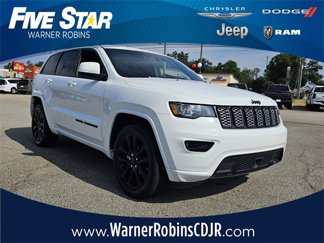 Used 2020 Jeep Grand Cherokee Altitude image 1