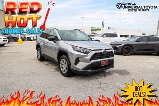 Used 2019 Toyota RAV4 LE image 1