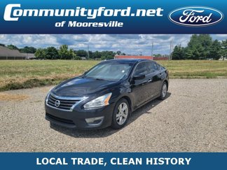 Used 2013 Nissan Altima 2.5 SV image 1