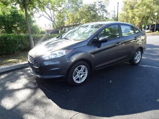 Used 2017 Ford Fiesta SE image 1