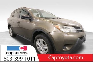 Used 2015 Toyota RAV4 LE image 1