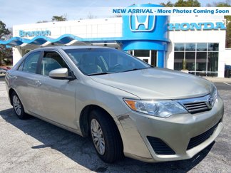 Used 2013 Toyota Camry SE image 1