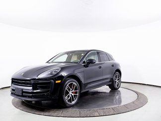 Certified 2022 Porsche Macan S w/ Premium Package Plus image 1