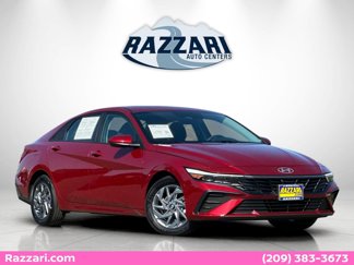 Used 2024 Hyundai Elantra SEL image 1