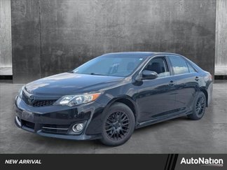 Used 2013 Toyota Camry SE image 1