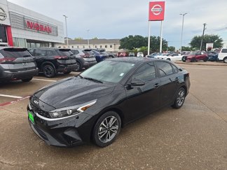 Used 2022 Kia Forte LXS w/ LXS Technology Package image 1