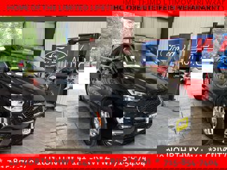 Used 2023 Chrysler Pacifica Touring-L image 1