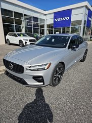 Certified 2024 Volvo S60 B5 Core image 1