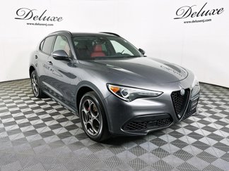 Used 2022 Alfa Romeo Stelvio Sprint image 1