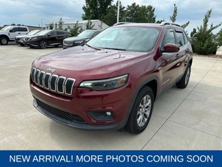 Used 2019 Jeep Cherokee Latitude Plus w/ Comfort/Convenience Group image 1