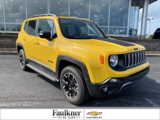 Used 2023 Jeep Renegade Latitude w/ Sun/Sound Group image 1