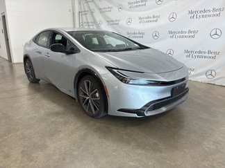 Used 2025 Toyota Prius XLE image 1