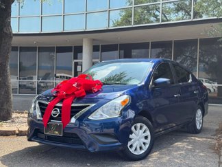 Used 2019 Nissan Versa SV image 1