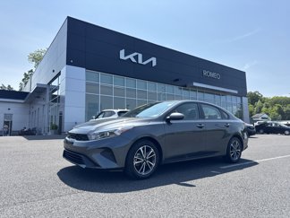 Used 2022 Kia Forte LXS image 1