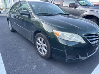 Used 2011 Toyota Camry LE image 1