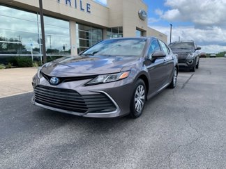 Used 2021 Toyota Camry LE image 1