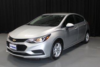 Used 2017 Chevrolet Cruze LT w/ Convenience Package image 1