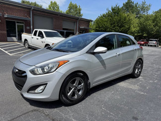 Used 2015 Hyundai Elantra GT w/ Option Group 03 image 1