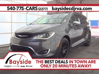 Used 2019 Chrysler Pacifica Limited image 1