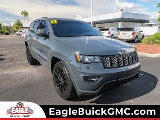 Used 2017 Jeep Grand Cherokee Altitude image 1