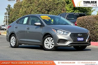 Used 2021 Hyundai Accent SE image 1