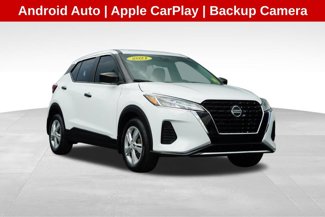 Used 2021 Nissan Kicks S image 1