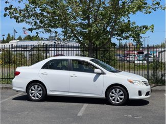 Used 2013 Toyota Corolla LE image 1
