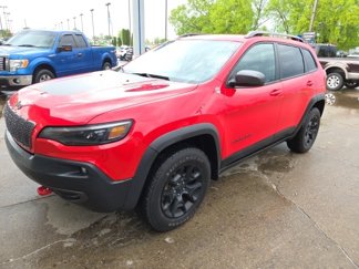 Used 2019 Jeep Cherokee Trailhawk w/ Cold Weather Group image 1