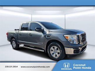Used 2017 Nissan Titan SV image 1
