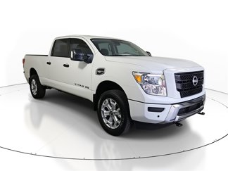 New 2024 Nissan Titan SV w/ SV Convenience Package image 1