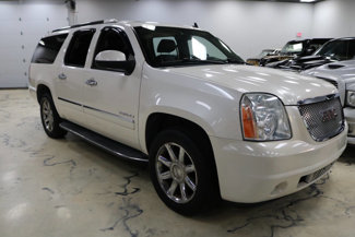 Used 2011 GMC Yukon XL Denali image 1