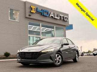 Used 2022 Hyundai Elantra SE image 1