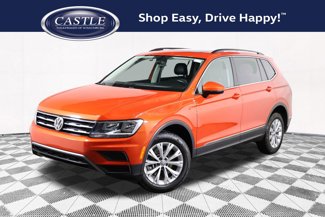 Used 2018 Volkswagen Tiguan SE w/ Panoramic Sunroof Package image 1
