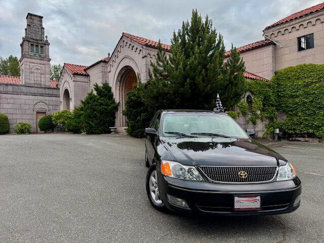Used 2000 Toyota Avalon XLS image 1