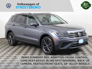 Used 2022 Volkswagen Tiguan SE w/ Panoramic Sunroof Package image 1